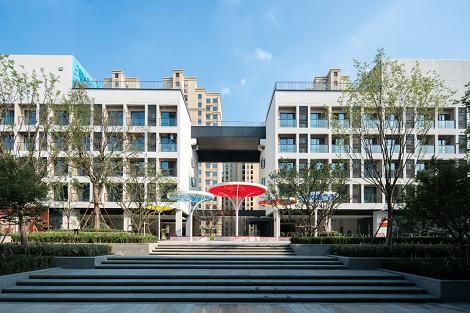 （龙湖冠寓上海顾村公园店）