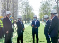张义光与菏泽市委书记张新文座谈,并到陕建菏泽开发建设项目调研