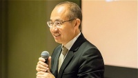 SOHO中国股价尾盘下跌25.68%,创近两个月新低。