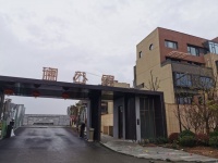 蔚蓝创新天地澜公馆新房地面现20多条裂缝 最长达4米多