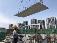 像搭积木一样建房子?记者直击装配式建筑建造过程