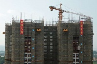 广州最大在建安置区首栋楼封顶