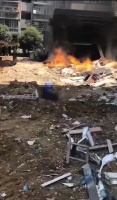 小区正施工连发爆炸:挖掘机司机死亡 包工头工人和老太受伤