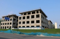 郑东新区北龙湖豪宅群问题频发背后的“套娃逻辑”