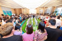 单日到访超2000人!滨江&middot;春语蓝庭示范区开放,沸腾北武林