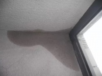 造成窗户渗水的常见原因 窗户没安装好是主因