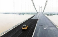 宜昌白洋长江公路大桥最新进展!桥面刷黑,预计今年建成通车