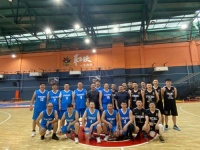 中建一局总经理、党委副书记张晓葵参加东北公司友谊篮球赛