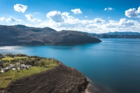 崖顶上的婚礼浪漫 在抚仙湖见证幸福的高度