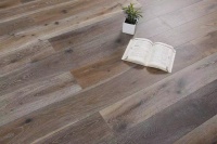 &ldquo;三分材质,七分保养&rdquo;,这样做让地板长期光洁如新