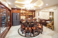 卡萨帝探宅:别墅带假山,见过!室内带假山,见过?