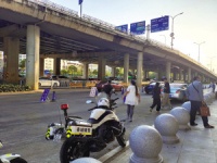 昆明站南广场即停即走限时3分钟