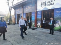 住建局领导走访慰问安顺城市展厅工作人员