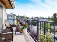 于阳台上,镌刻诗意桃源