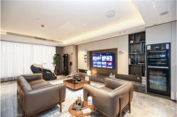 翻箱倒柜找遥控器，三翼鸟青岛001号店一句话玩转客厅