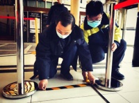 匿名业主送上暖心热饮 只为向一线人员说句谢谢