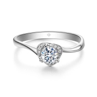 买40分还是50分钻戒好 六爪还是四爪钻戒耐看