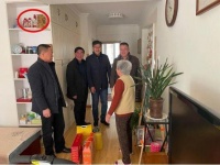 中央政法委长安剑评"困难户"摆茅台住别墅:为质疑点赞