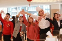 华润置地员工食堂玩新年&ldquo;快闪&rdquo;