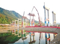 杭州亚运会配套工程 临建高速进入路面施工阶段