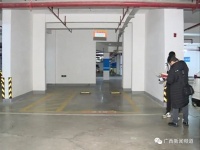 广西一小区业主为停两辆车特地买个大车位,物业却不干了&hellip;