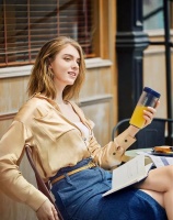 摩飞的C位出圈,不止靠网红身份