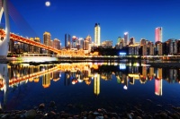 城市拥有了漂亮的建筑外壳,生活反而变得不从容?