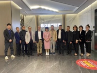 唯美集团董事长黄建平亲临浙江桐乡马可波罗瓷砖终端一线走访调研