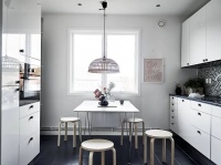 厨房防油贴纸怎么贴?