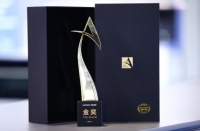 品质闪耀,三面灵拢,老板油烟机缔造净烟新时代