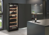 为品位生活加冕，利勃海尔Barrique 系列酒柜 WKb 4612功能设计满满诚意