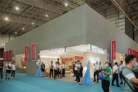 展会前线|Royal皇朝家居惊艳亮相第47届名家具展