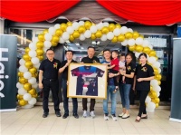 子承父业，马来西亚专卖店迎来“海二代”