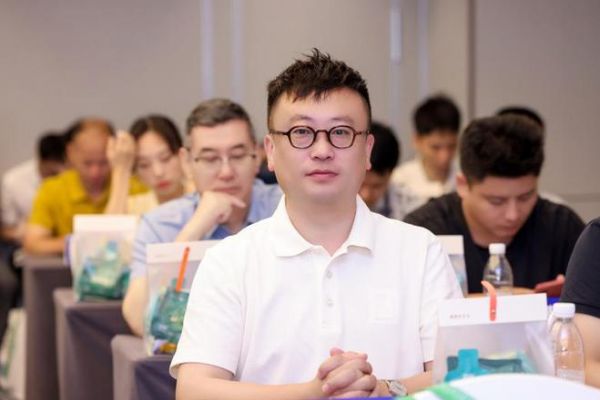 实力加冕！风田集成灶荣获 “健康集成灶一线品牌”，闪耀全民空净节