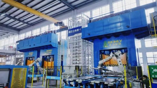 探访行业唯一国家级5G工厂，解码王力引领智能门行业发展密码